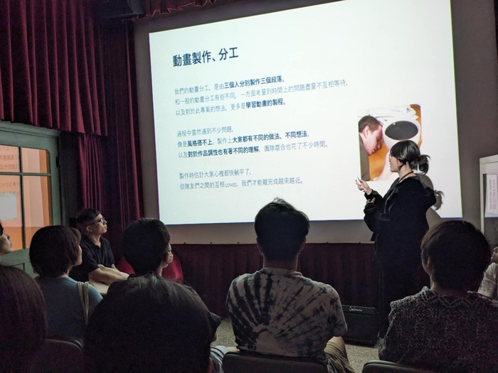 來賓方信凱導演給予了同學們創作上的勉勵 (拍攝：林建志 )